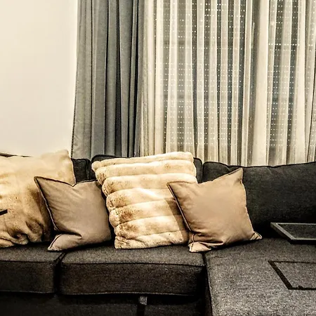 Classic Comfort In Apartamento Neuss